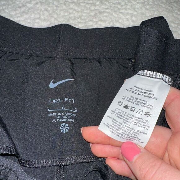 Nike Dri-Fit Men’s Lightweight Shorts Solid Black Size Large EUC - Picture 9 of 10